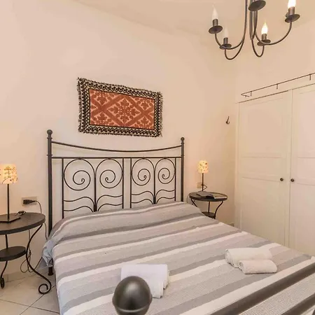 Trilo Debora 2km From The - Happy Apartment
