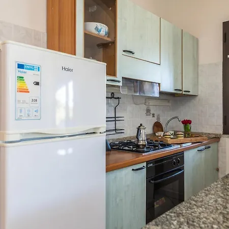 Trilo Debora 2km From The - Happy Appartement