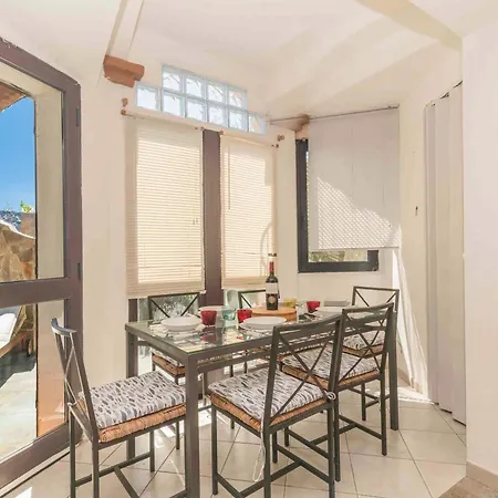 Trilo Debora 2km From The - Happy Appartement *