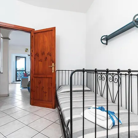 Trilo Debora 2km From The - Happy Appartement